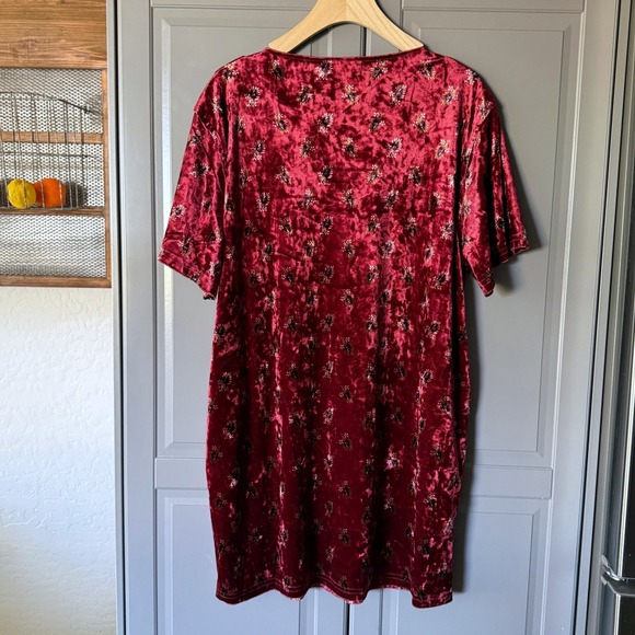 Natural Life All Day Velvet V-Neck Mini Shift Dress, Red,S - Picture 5 of 9